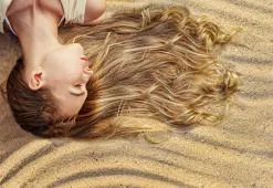 Regeneração capilar após o verão - regime eficaz de cuidados capilares