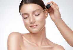 Como escolher um sérum facial esficaz? Óleos, ácido hialurónico e... todos os outros intensificadores