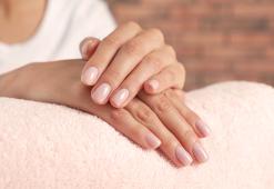 Gel Off! Como reparar as unhas danificadas depois da manicure com gel?